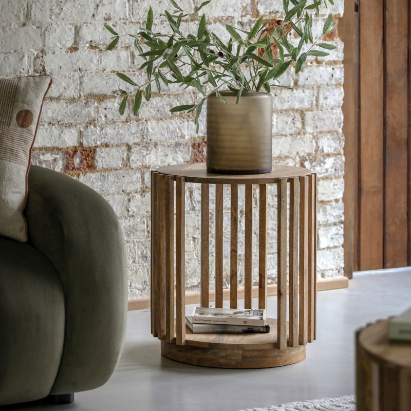 Vertical slatted side table with a lower shelf