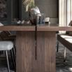 Rectangular dining table in walnut veneer